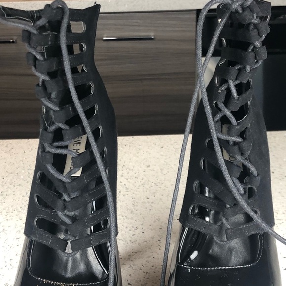 Steve Madden ‘Shana’ Ankle Bootie - Picture 3 of 8